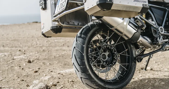 Bridgestone: al Biker Fest Italian Bike Week con Battlax Adventure 41