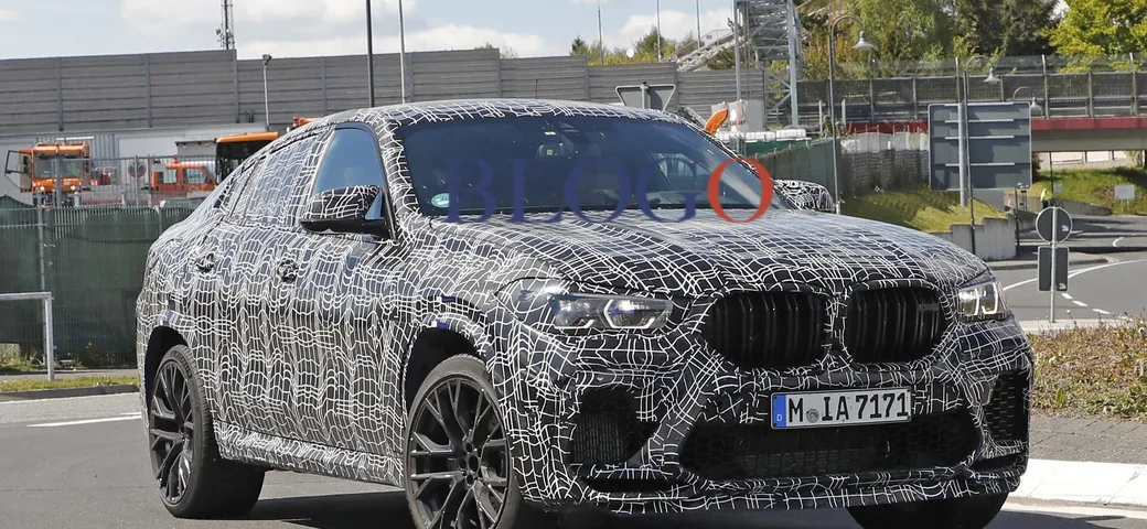 BMW X6: foto spia del SUV coupé marchiato M