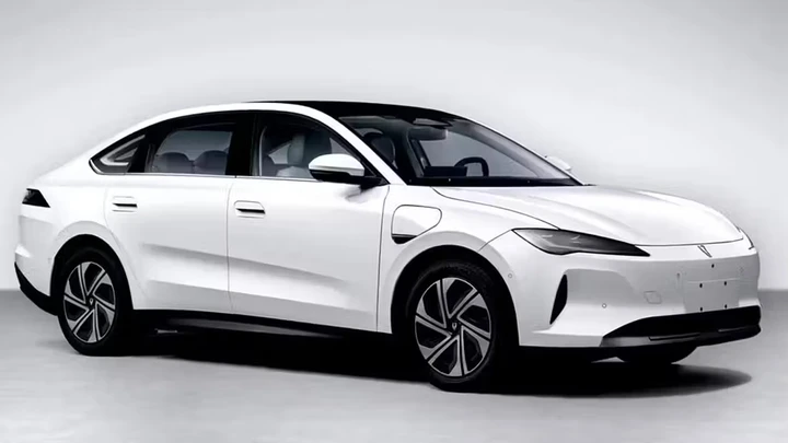 Volkswagen lancia la Jetta M6, la berlina elettrica che ricorda la Tesla Model 3