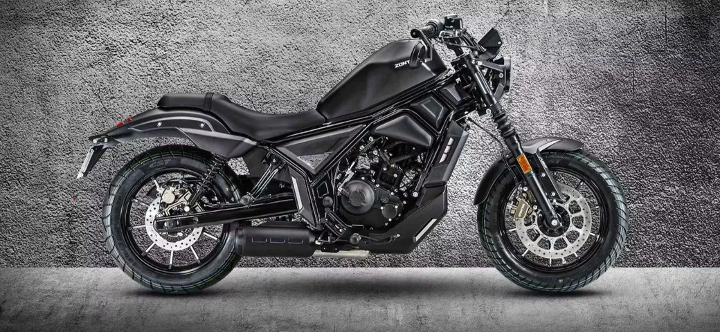 Zontes ZT125-C2: la custom futuristica che costa meno di uno scooter