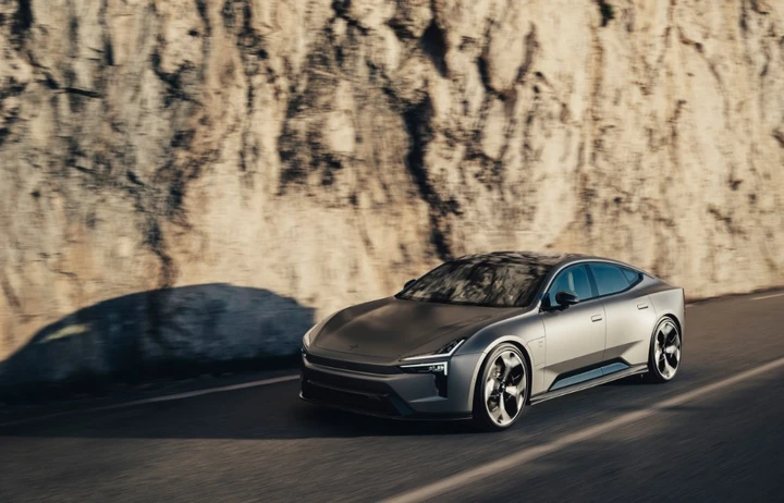 Polestar 5: la nuova GT elettrica sfida Porsche Taycan con tecnologia e stile