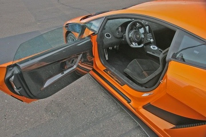 Lamborghini Gallardo Superleggera, l'arancio le dona