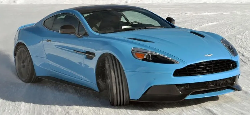 Aston Martin On Ice: i corsi di guida in Video