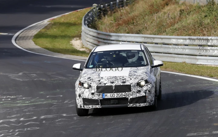 BMW Serie 1: foto spia degli interni