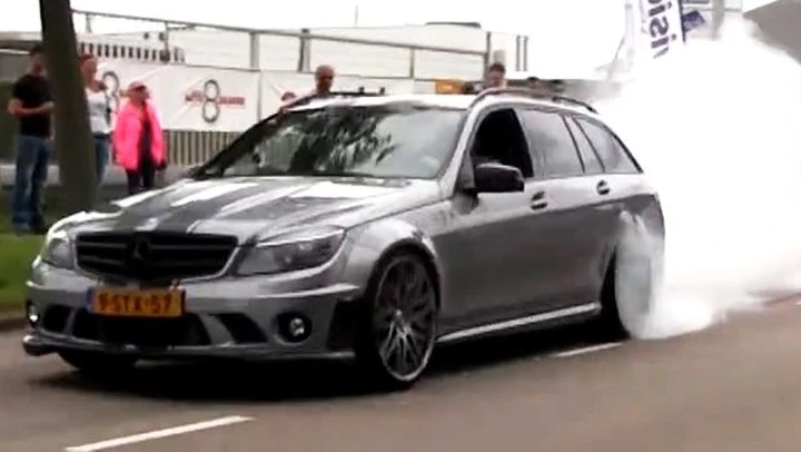Mercedes C 63 AMG Kompressor: il Sound dei 760 cavalli in Video