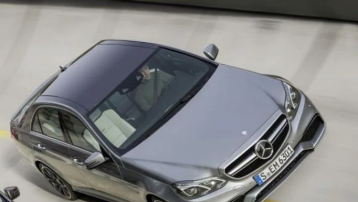 Mercedes E63 AMG 2013: prima immagine ufficiale
