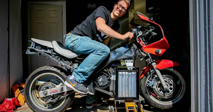 La conversione possibile: da moto a scoppio ad elettrica, con meno di 4.500 euro