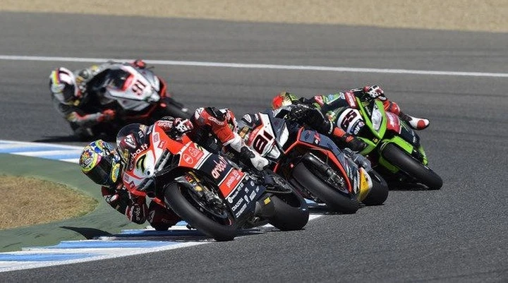 SBK Magny-Cours 2015: orari TV