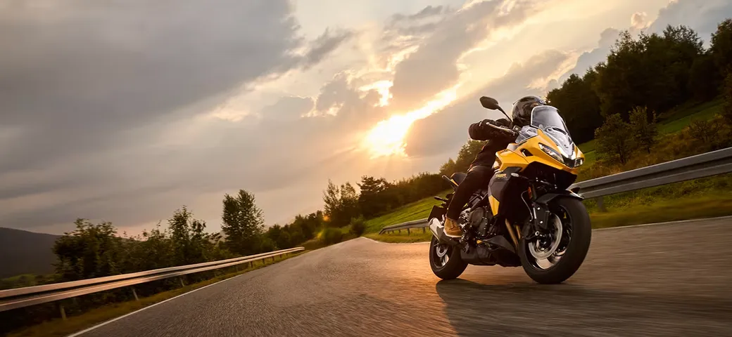 Triumph Tiger Sport 800 2025: la crossover sportiva inglese
