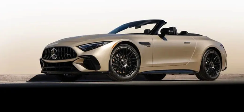 Questa Mercedes-AMG è tutta d'oro: l'eccentrico effetto da 