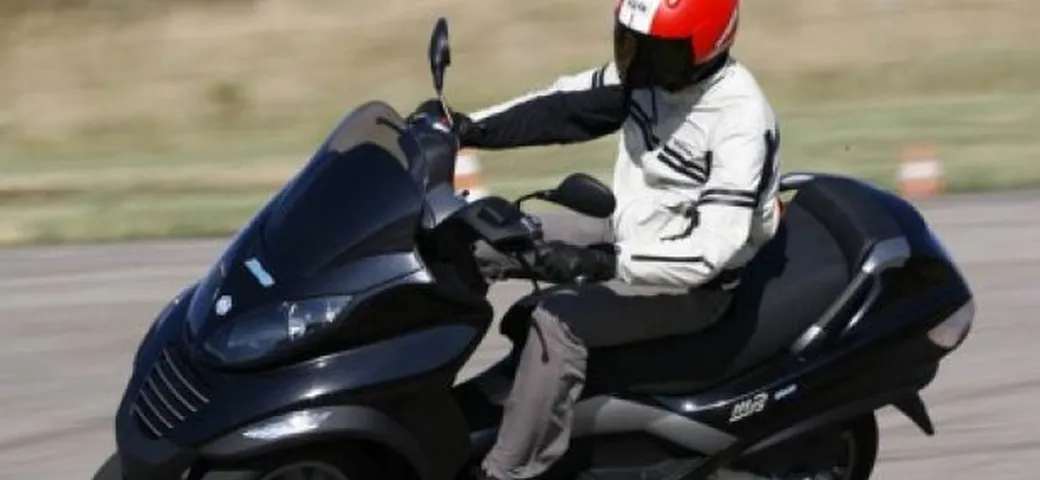 Piaggio MP3 Hybrid presto sulle nostre strade?