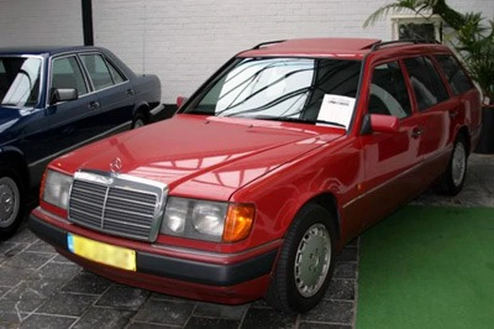 Occasione: Mercedes 250 TD con 1.087.226 km!