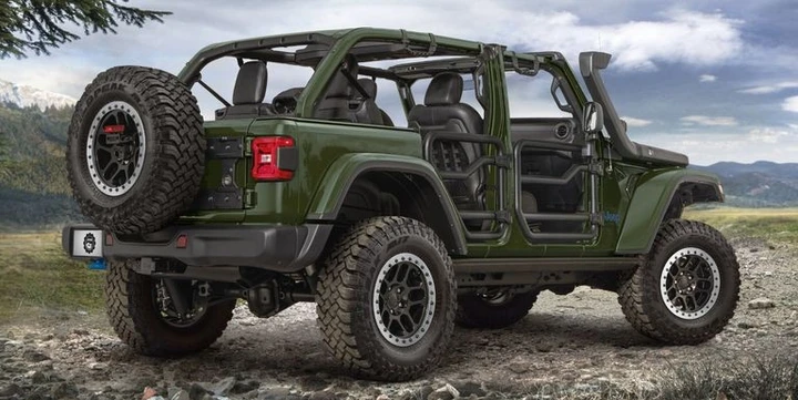 Jeep Wrangler: nuovi accessori per la 4Xe