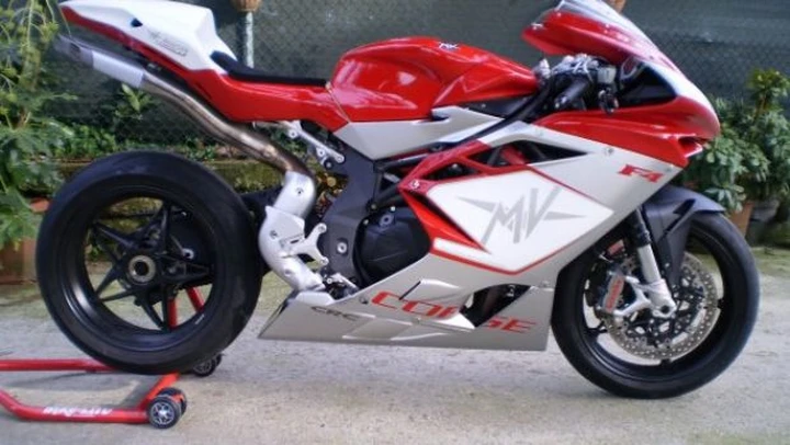 Foto del giorno: MV Agusta F4 1000 by Doctors Brush Design