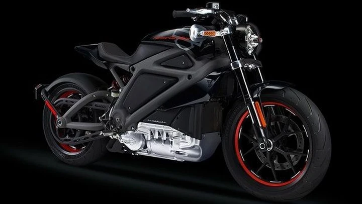 Harley-Davidson LiveWire: la H-D elettrica esiste e sta per arrivare [FOTO e VIDEO]