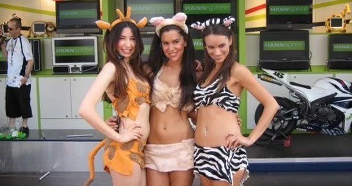 SBK a Monza - le ragazze del paddock