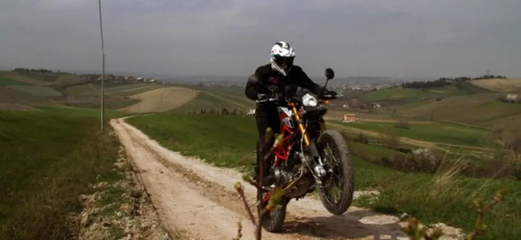 Bimota DBX 1100: buoni riscontri dal primo test verso l'Ezberg Rodeo
