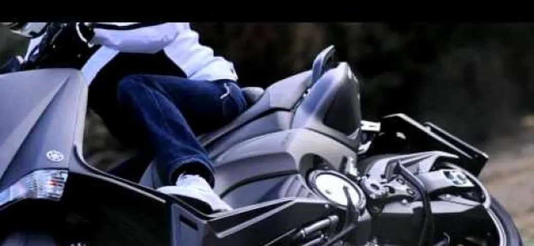Yamaha T-Max 2012: il Video test di Motoblog