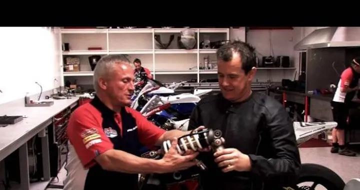 Agente 001 John McGuinness "License To Thrill" /video