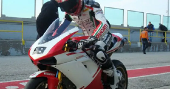 WSBK: Il Team Supersonic Ducati all'esordio a Portimao