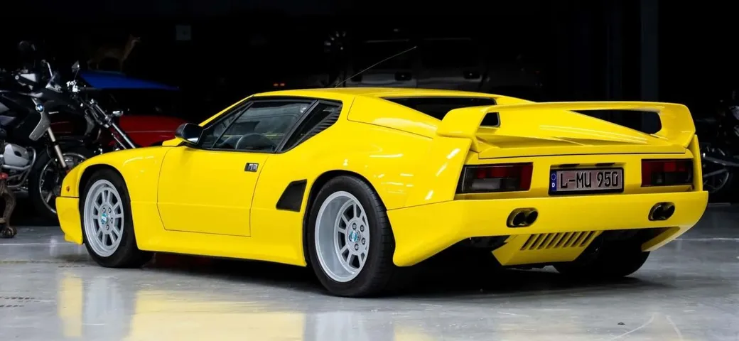 Una dei soli 38 esemplari di De Tomaso Pantera 90 Si: un raro gioiello all'asta