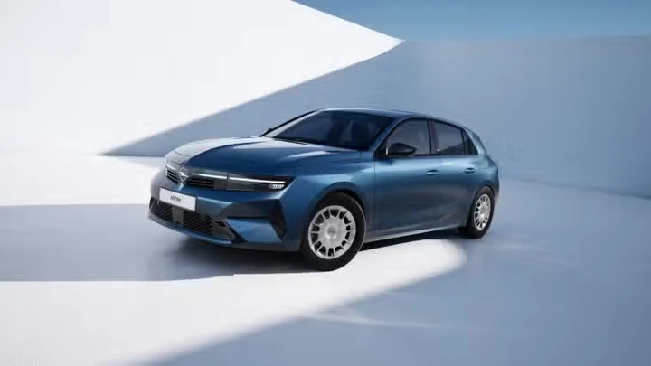 Opel Astra Start, arriva la versione più economica: prezzi da 31.890 euro e tre motori