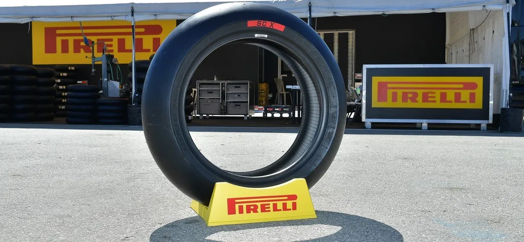Gomme Pirelli per tutte le classi SBK fino al 2023