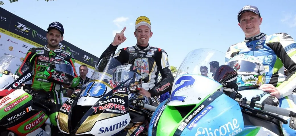 TT 2019: Hickman trionfa nella Supersport 2