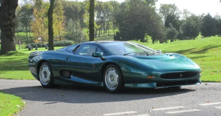 All'asta la Jaguar XJ220 del Sultano del Brunei