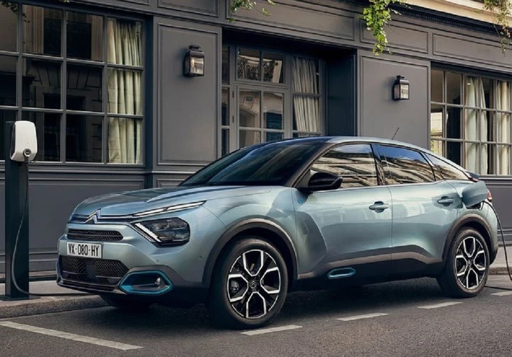Citroen ë-C4: i vantaggi della guida a zero emissioni