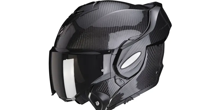 Scorpion Exo Tech Carbon, il nuovo casco apribile Flip Back