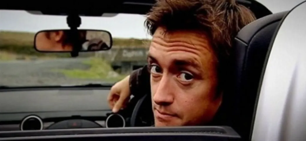 Incidente in moto per l'ex Top Gear Richard Hammond