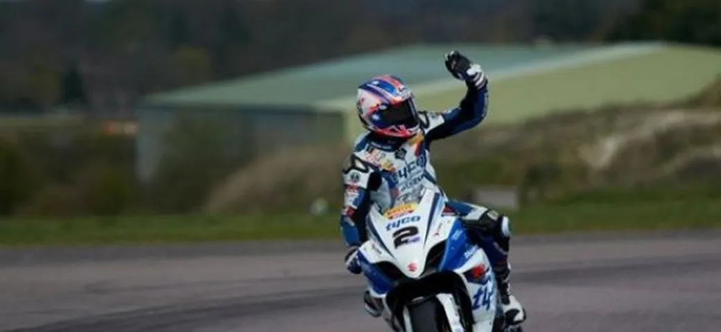BSB, Thruxton: Brookes beffa Hill in Gara-2, buon sesto posto per Scassa