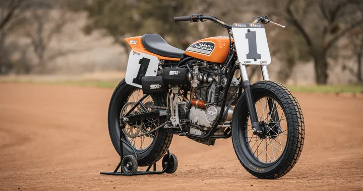 Harley-Davidson XR750: la leggendaria flat tracker compie 50 anni