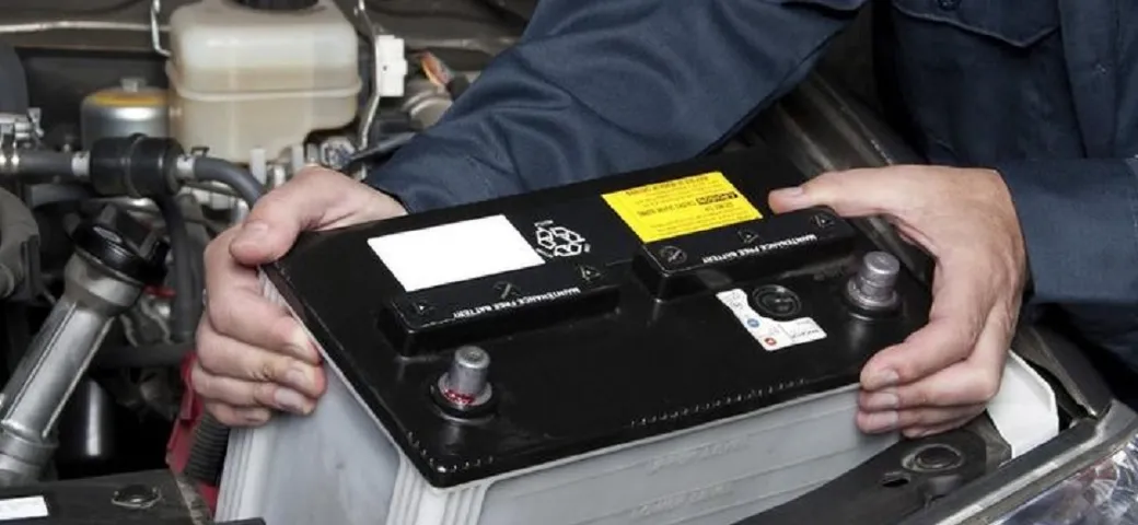 Batteria dell’auto: funzionamento, caratteristiche, tipologie, ricarica d’emergenza