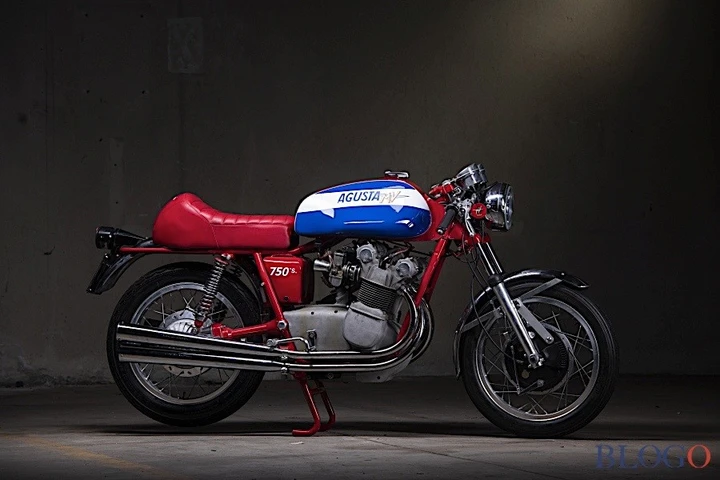 MV Agusta al salone Rétromobile di Parigi