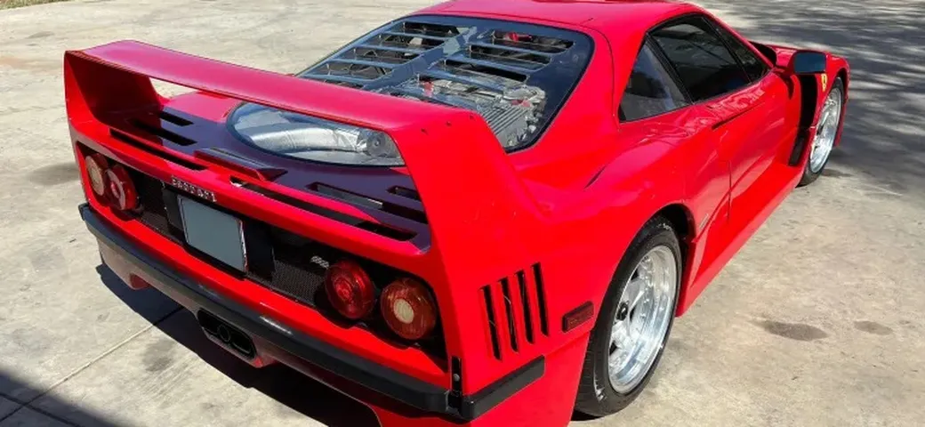 Ferrari F40 all’asta fallimentare, occasione d'oro: offerte milionarie