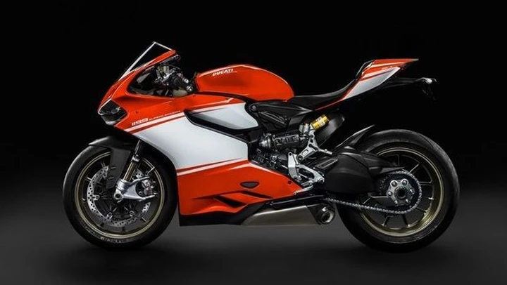 Ducati 1199 Superleggera 2014: iniziata la produzione [video]