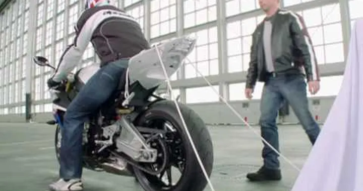 BMW S1000 RR. Dinner for RR.