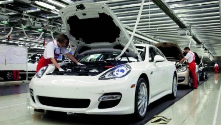 Porsche: è partita la produzione della Panamera
