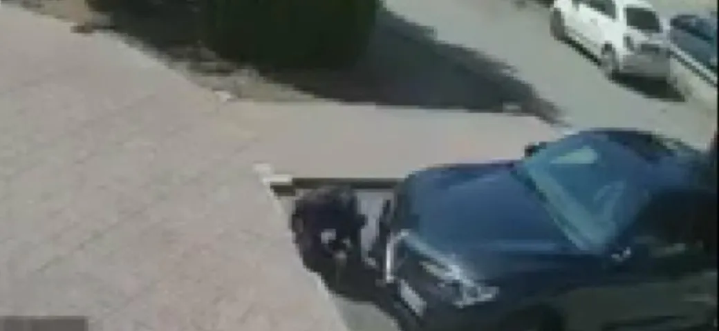 Auto rubata in 90 secondi davanti al proprietario [Video]
