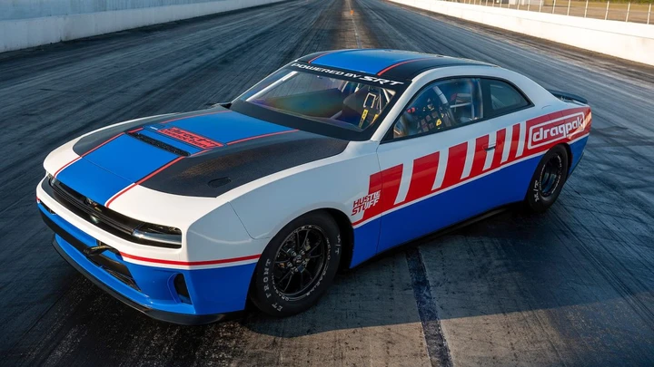 Il V8 non è morto, Dodge rilancia il Charger Hellcat da oltre 700 CV
