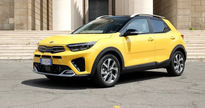 KIA Stonic 1.0 T-GDi MHEV 48V GT Line: la prova su strada