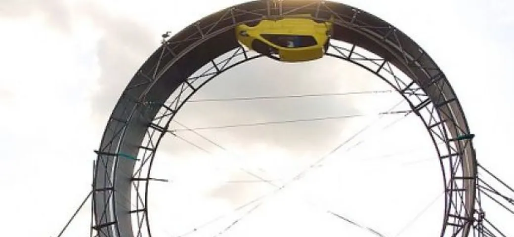 Fifth Gear: lo stuntman Steve Truglia cerca l'impresa con un pazzesco giro della morte