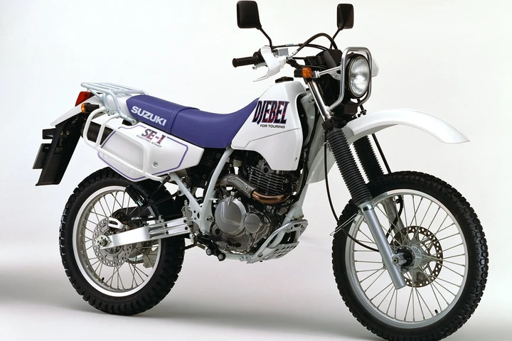 Suzuki Djebel 2026: possibile ritorno della trail media