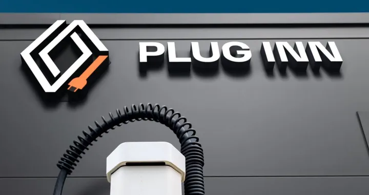 Renault lancia Plug Inn: addio Mobilize, arriva la ricarica facile