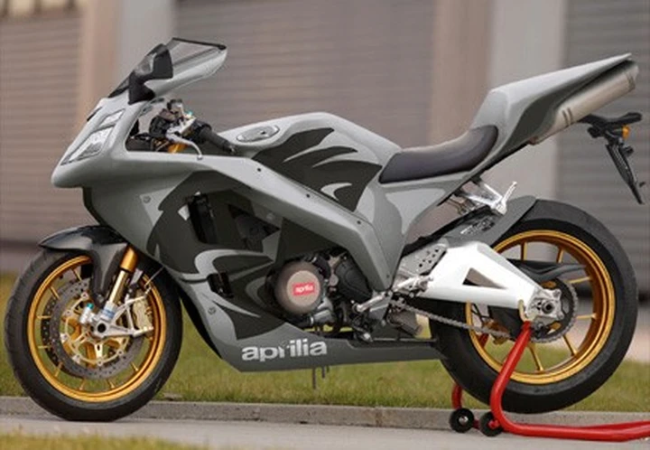 Aprilia V4 RSV 1000?