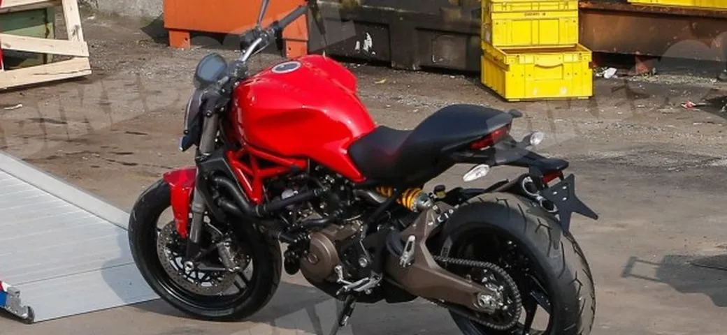 Ducati Monster 800 MY 2015: prime foto spia