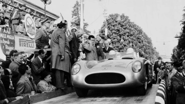 Mercedes: Miki Biasion e Jochen Mass alla Mille Miglia con l'Ali di Gabbiano