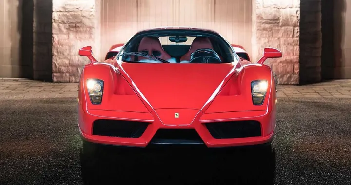 Ferrari Enzo: esemplare da vetrina venduto a 3,2 milioni di euro